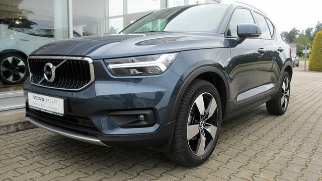 Denim blue Gebraucht 2020 Volvo XC40 Momentum SUV | 29.100 € (Teuer) - Bild 1/4