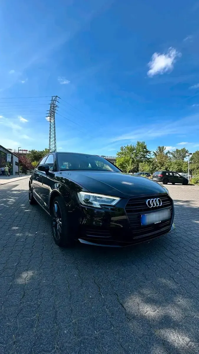 Gebraucht Audi A3 Design 150 PS (110 kW) 2019 Schwarz Limousine