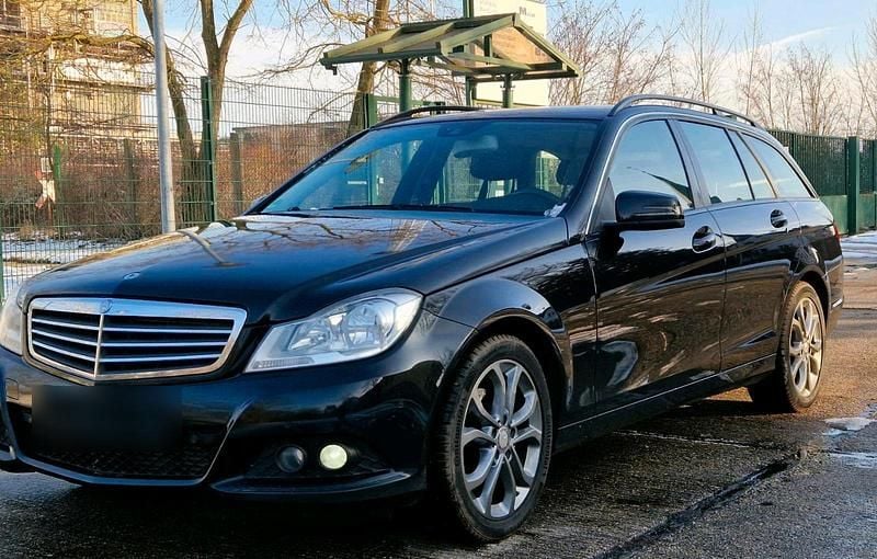 Gebraucht Mercedes C220 170 PS (125 kW) 2012 Schwarz Kombi