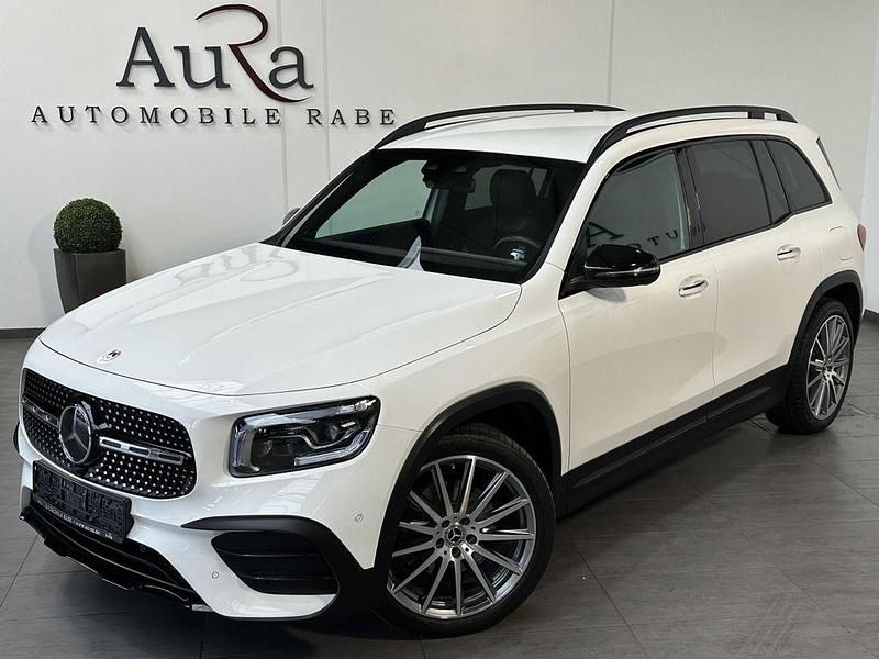 Polarweiã Gebraucht 2021 Mercedes GLB220 AMG line SUV | 38.449 € (Fairer Preis) - Bild 1/4