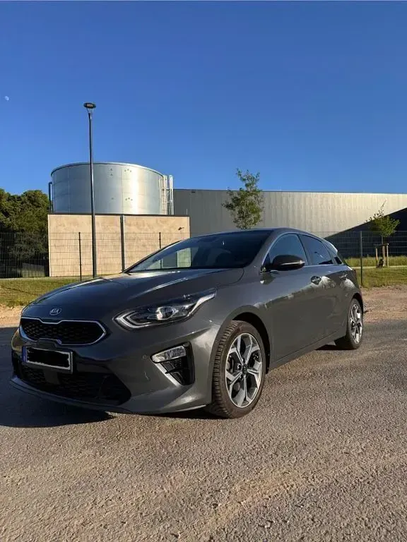 Gebraucht Kia Ceed Platinum Edition 140 PS (102 kW) 2018 Grau Kleinwagen