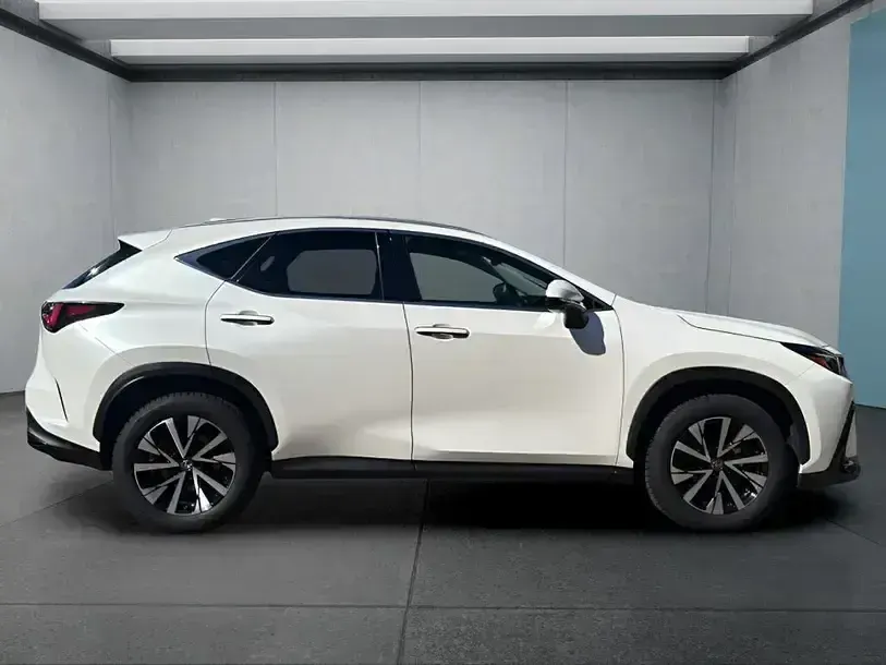 Second-hand Lexus NX350 2024 Alb Berlinǎ