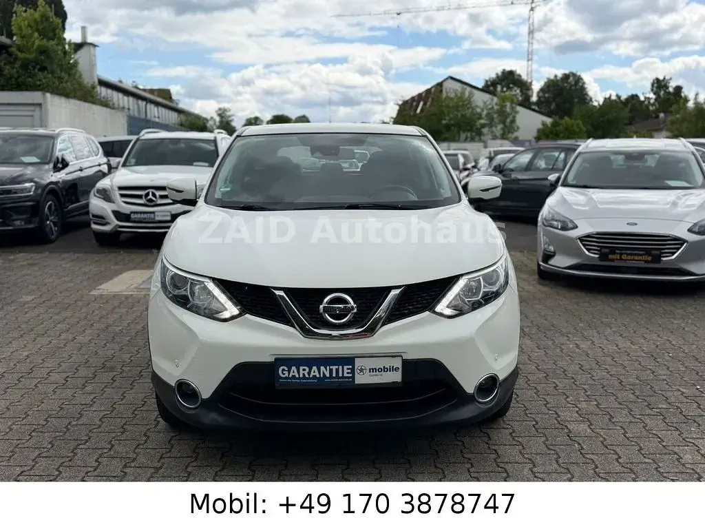 Gebraucht Nissan Qashqai Acenta 116 PS (85 kW) 2016 Weiß SUV