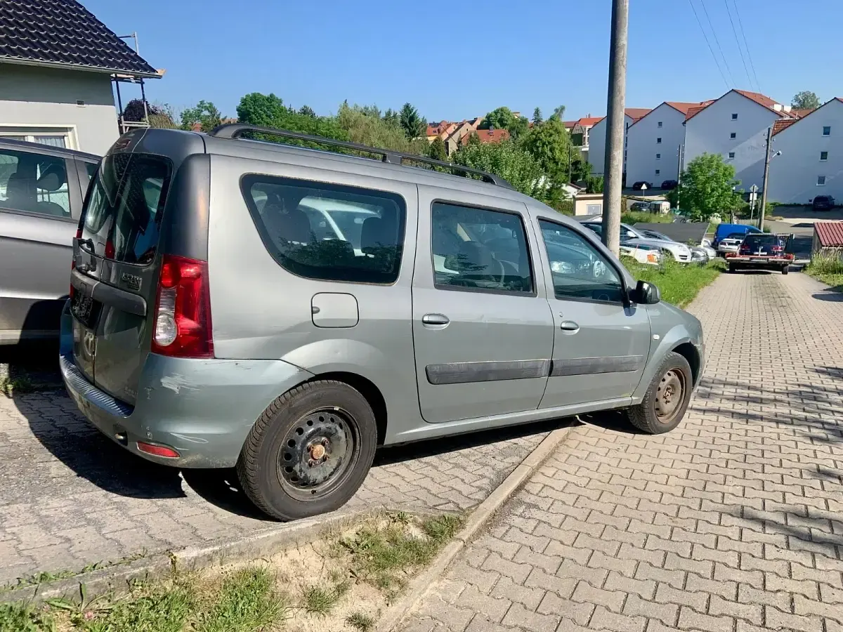 Gebraucht Dacia Logan 87 PS (63 kW) 2010 Grün Kombi
