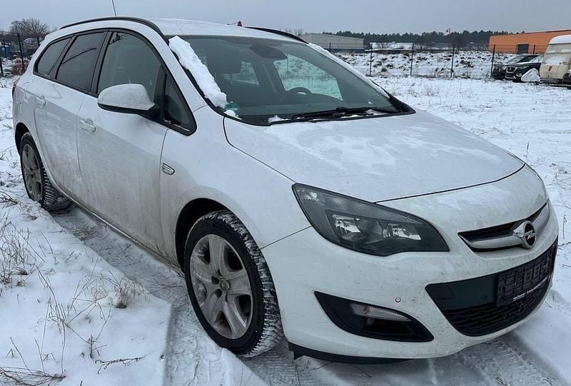 Gebraucht Opel Astra 110 PS (80 kW) 2015 Weiß Limousine