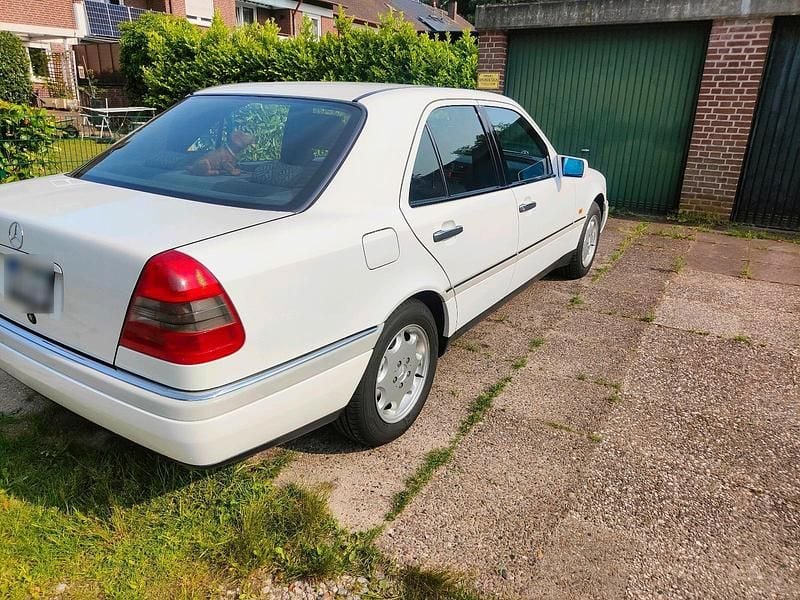 Gebraucht Mercedes C280 193 PS (141 kW) 1994 Weiß Limousine