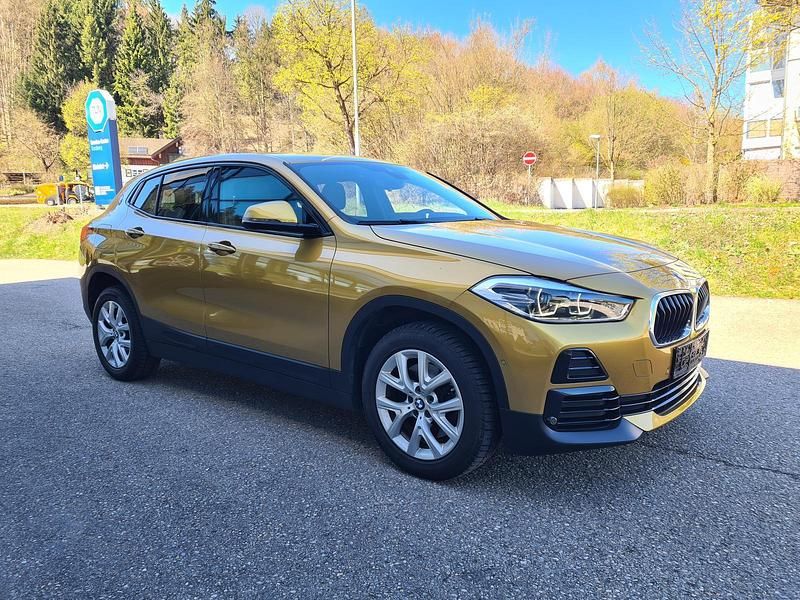 Gebraucht BMW X2 Advantage 178 PS (130 kW) 2021 Galvanic gold metallic SUV