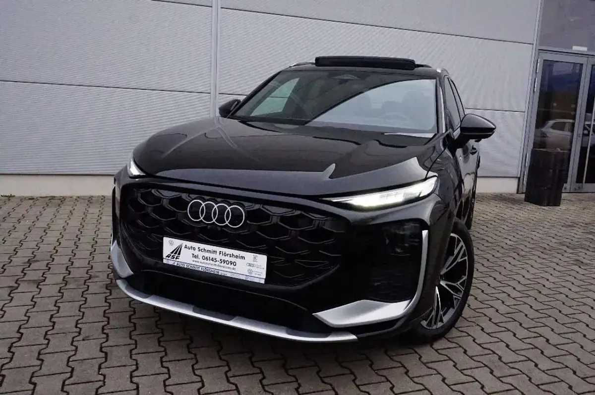 Gebraucht Audi Q3 S-Line 204 PS (150 kW) 2026 Mythosschwarz metallic SUV