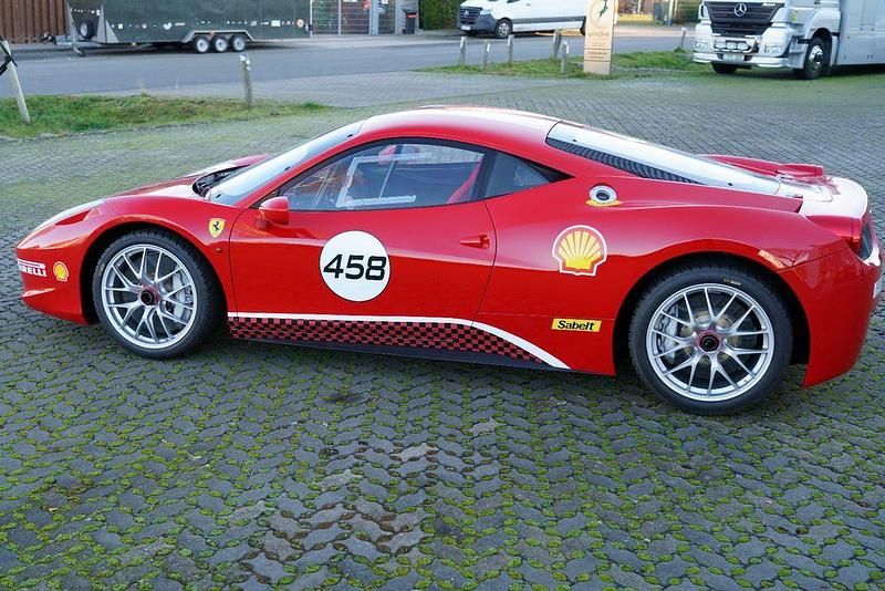 Gebraucht Ferrari 458 570 PS (419 kW) 2011 Rot Coupé