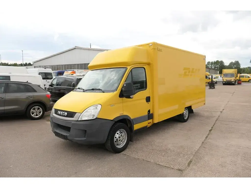 Gebraucht Iveco Daily 106 PS (77 kW) 2011 Gelb Van