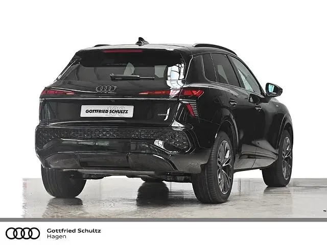 Gebraucht Audi Q3 S-Line 265 PS (194 kW) 2025 Mythosschwarz metallic SUV