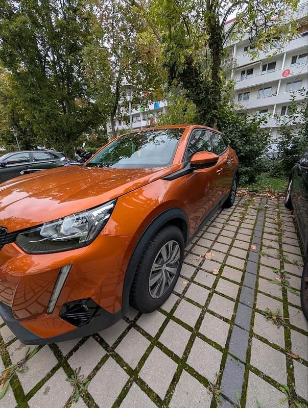 Orange Gebraucht 2021 Peugeot 2008 Active SUV | 11.459 € (Superpreis) - Bild 1/4