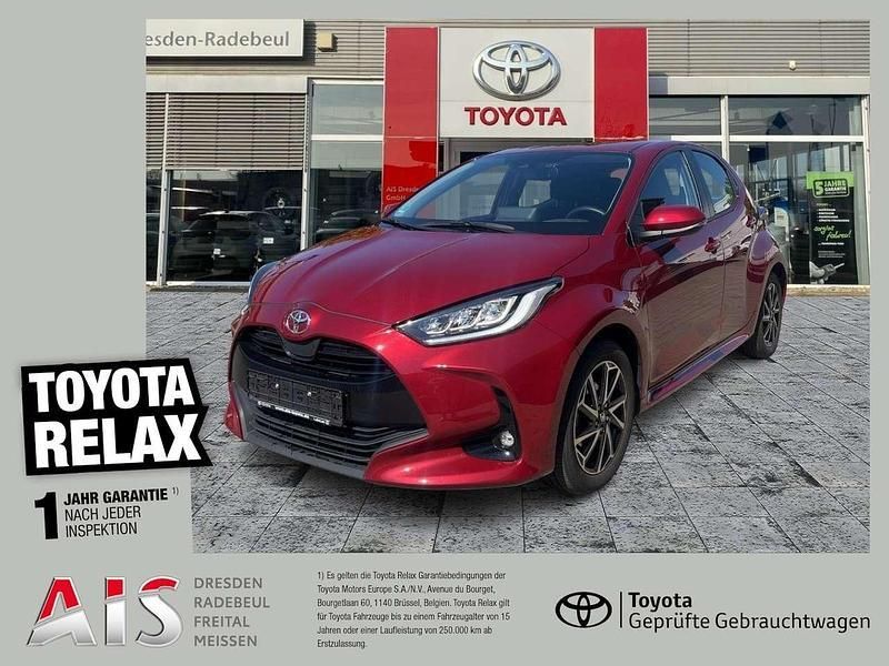 Red mc. Gebraucht 2021 Toyota Yaris Team Limousine | 16.490 € (Fairer Preis) - Bild 1/3