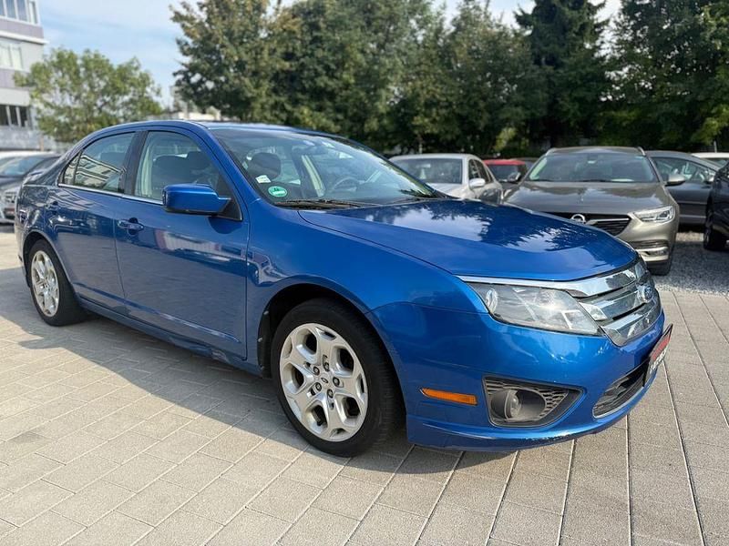 Blau Gebraucht 2011 Ford Fusion SE Limousine | 1.750 € - Bild 1/4