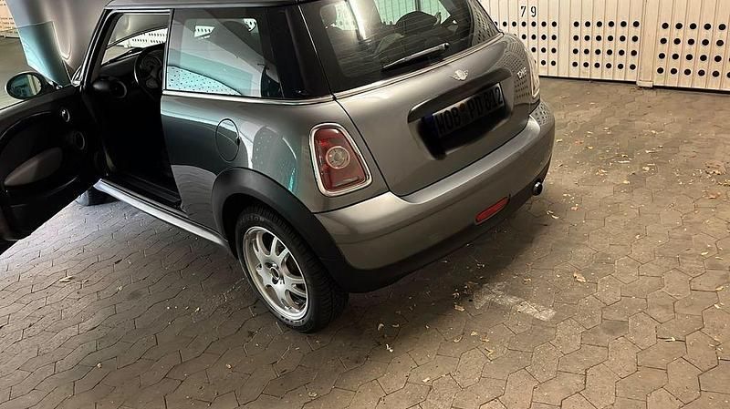 Gebraucht Mini ONE 75 PS (55 kW) 2010 Grau Kleinwagen