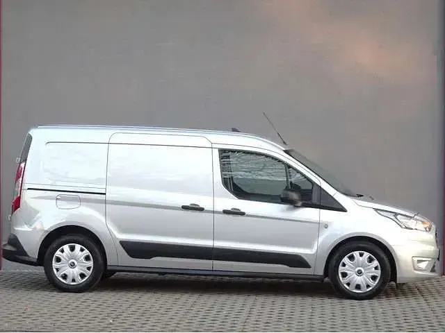 Używany Ford Transit Connect Trend 120 KM (88 kW) 2021 Srebrny Minivan