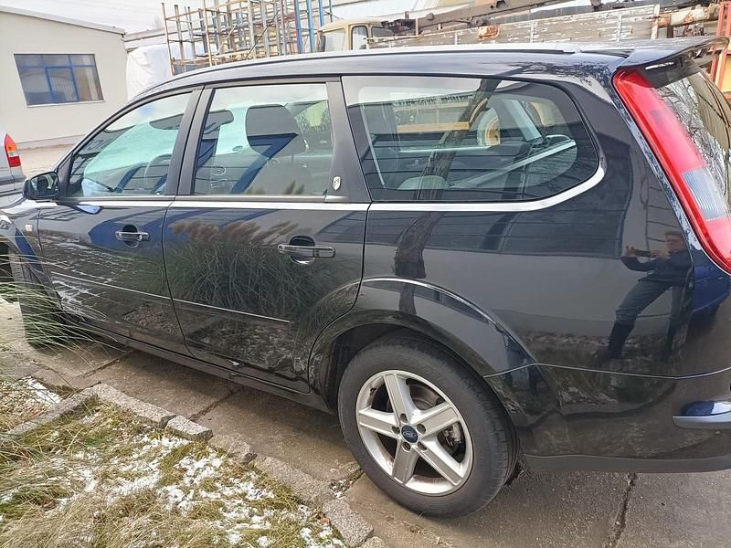 Gebraucht Ford Focus 129 PS (94 kW) 2005 Schwarz Kombi