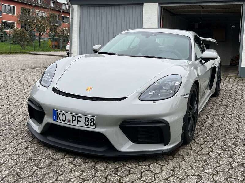 Grau Gebraucht 2020 Porsche 718 Coupé | 105.999 € - Bild 1/4