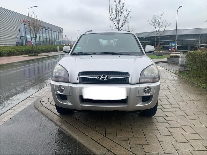 Gebraucht Hyundai Tucson 141 PS (103 kW) 2010 Silber SUV
