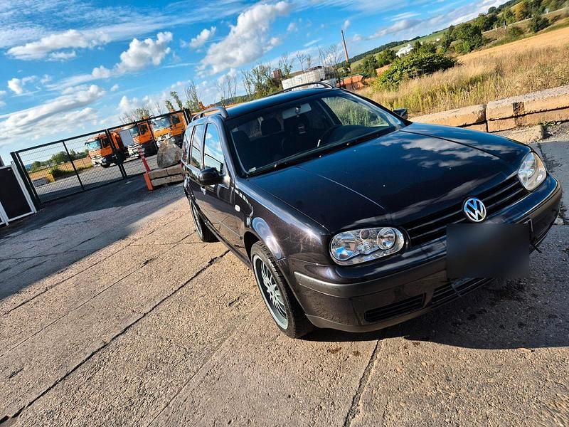 Schwarz Gebraucht 2003 VW Golf IV Kombi | 2.290 € (Fairer Preis) - Bild 1/4