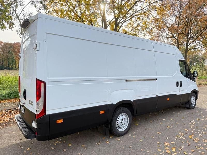 Gebraucht Iveco Daily 158 PS (116 kW) 2018 Weiß Van / Kleinbus