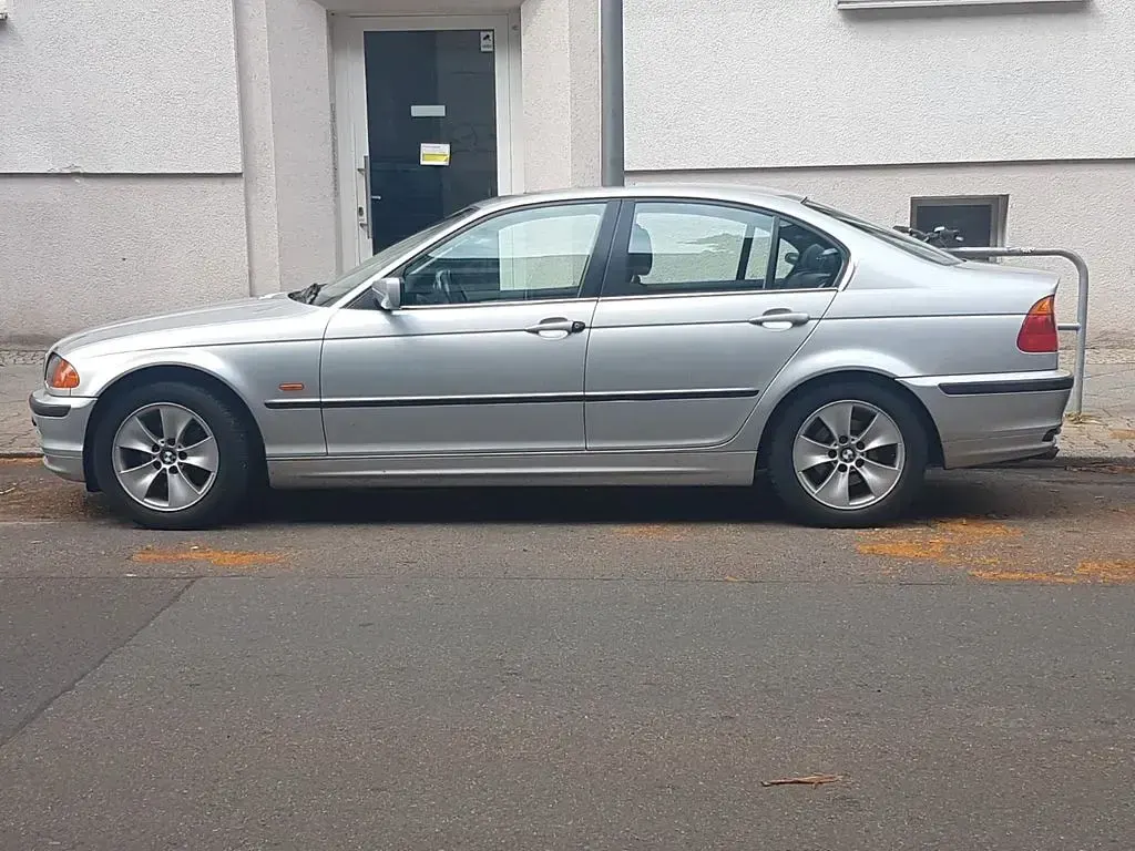 Gebraucht BMW 320 170 PS (125 kW) 1999 Silber Limousine