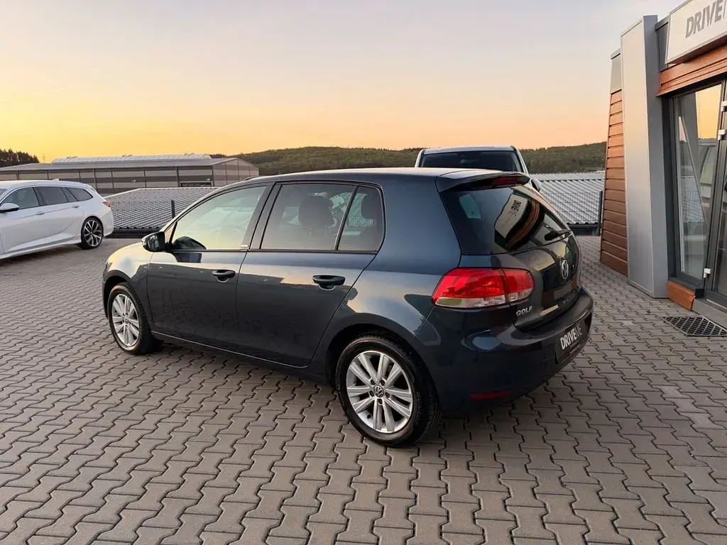Gebraucht VW Golf VI Style 140 PS (102 kW) 2011 Blau Kleinwagen