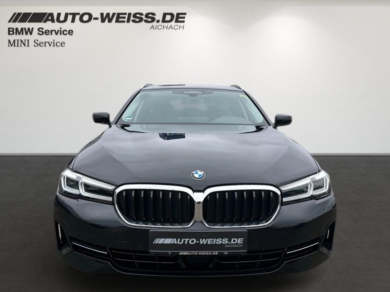 Gebraucht BMW 520 Performance 190 PS (139 kW) 2022 Schwarz, metallic Kombi