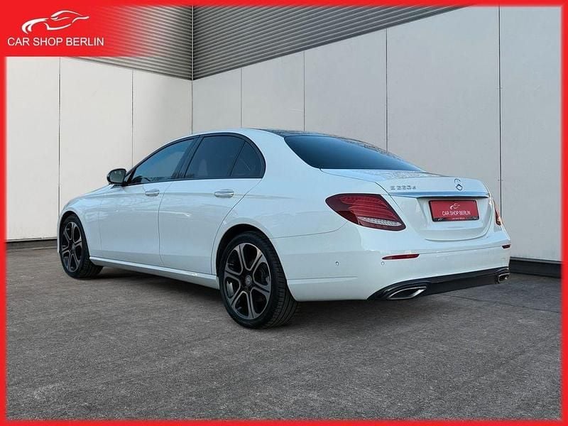 Gebraucht Mercedes E220 194 PS (142 kW) 2016 Weiß Limousine