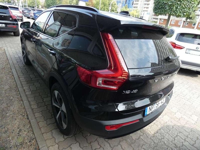 Gebraucht Volvo XC40 Plus 197 PS (144 kW) 2025 Onyx black (schwarz) SUV