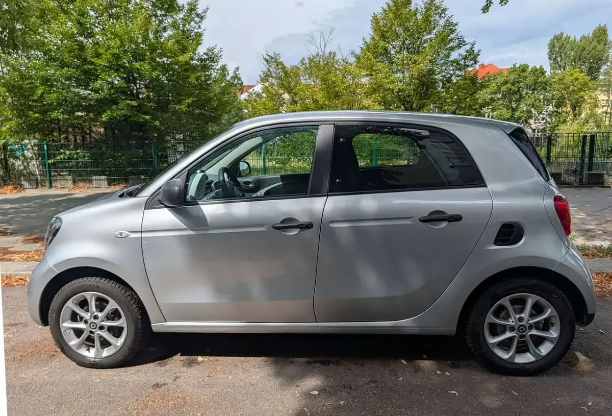 Gebraucht Smart ForFour 90 PS (66 kW) 2017 Silber Kleinwagen