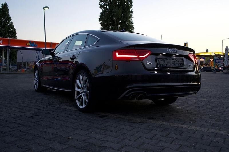 Gebraucht Audi A5 Sportback Sport 190 PS (139 kW) 2015 Grau Kleinwagen