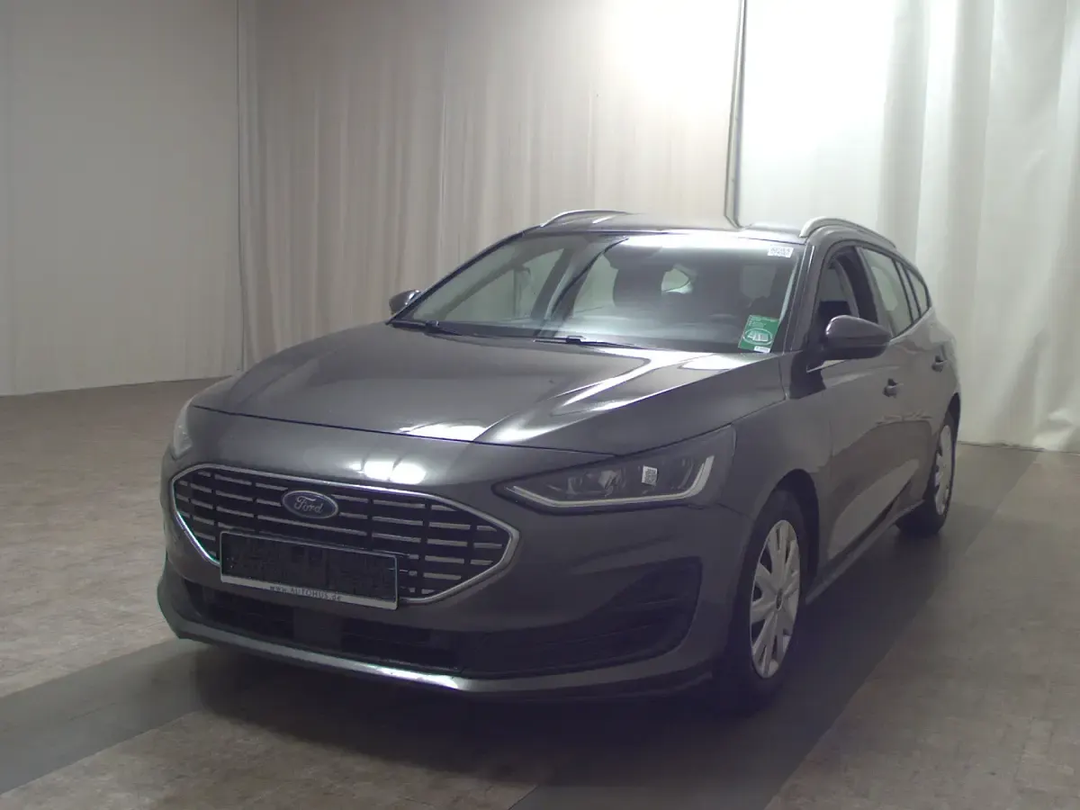 Gebraucht Ford Focus Titanium 120 PS (88 kW) 2022 Grau Kombi