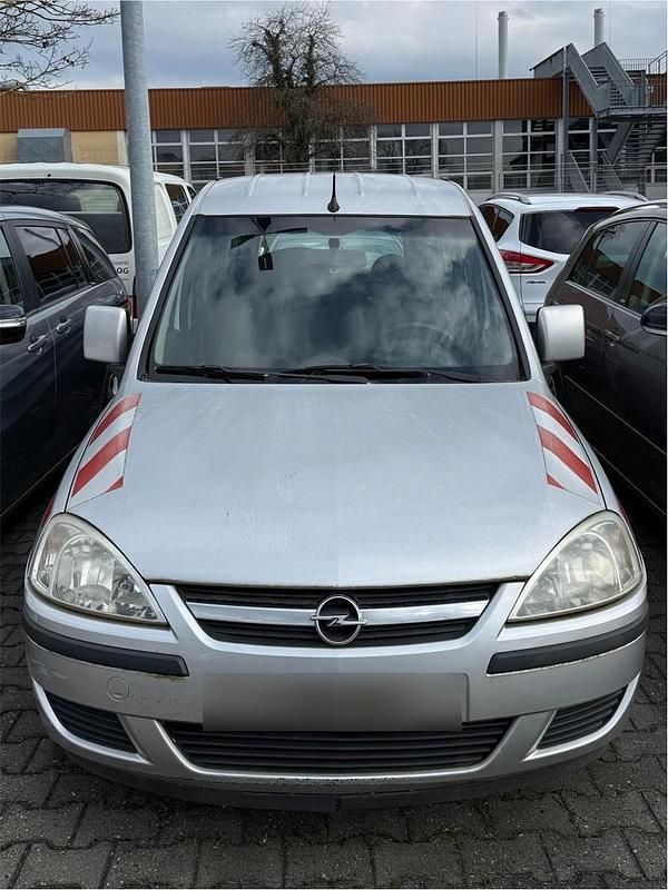 Usado Opel Combo 94 HP (69 kW) 2008 Prateado Monovolume