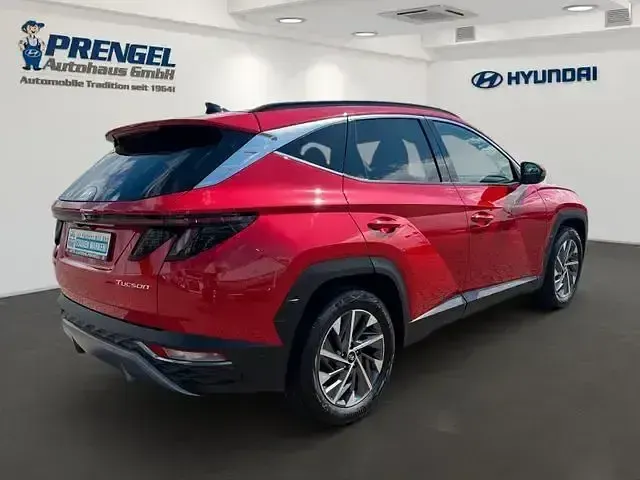 Gebraucht Hyundai Tucson Trend 150 PS (110 kW) 2022 Rot SUV