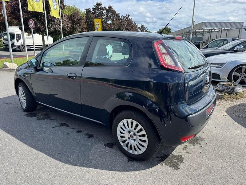 Gebraucht Fiat Punto Dynamic 77 PS (56 kW) 2010 Other Kleinwagen