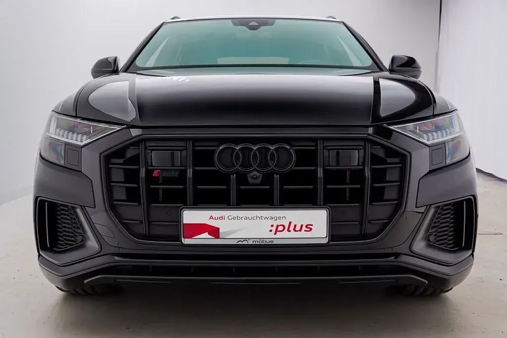 Gebraucht Audi SQ8 Ambiente 507 PS (372 kW) 2023 Mythosschwarz metallic SUV