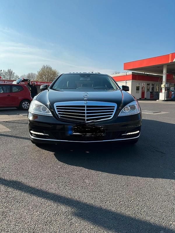 Gebraucht Mercedes S350 258 PS (189 kW) 2012 Schwarz Limousine