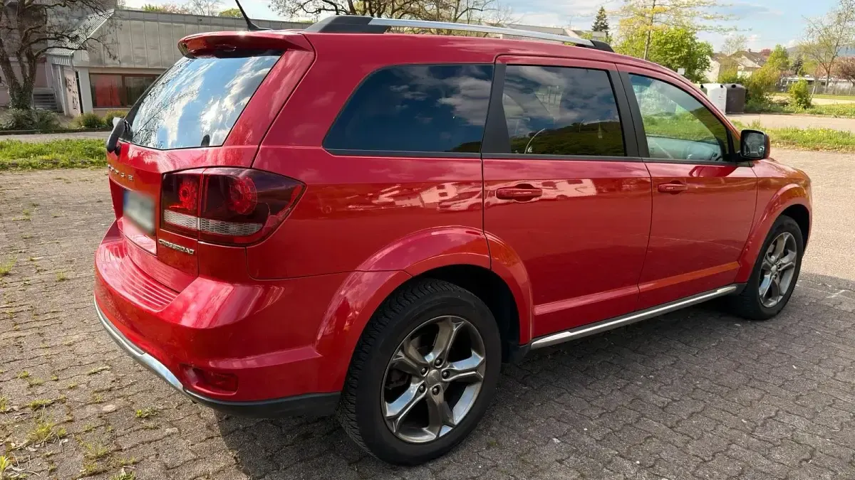 Używany Dodge Journey 170 KM (125 kW) 2015 Czerwony SUV
