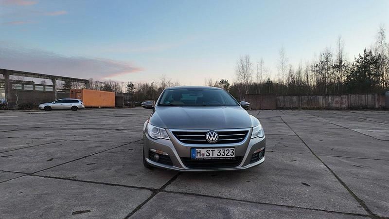 Gebraucht VW Passat 160 PS (117 kW) 2008 Braun Coupé