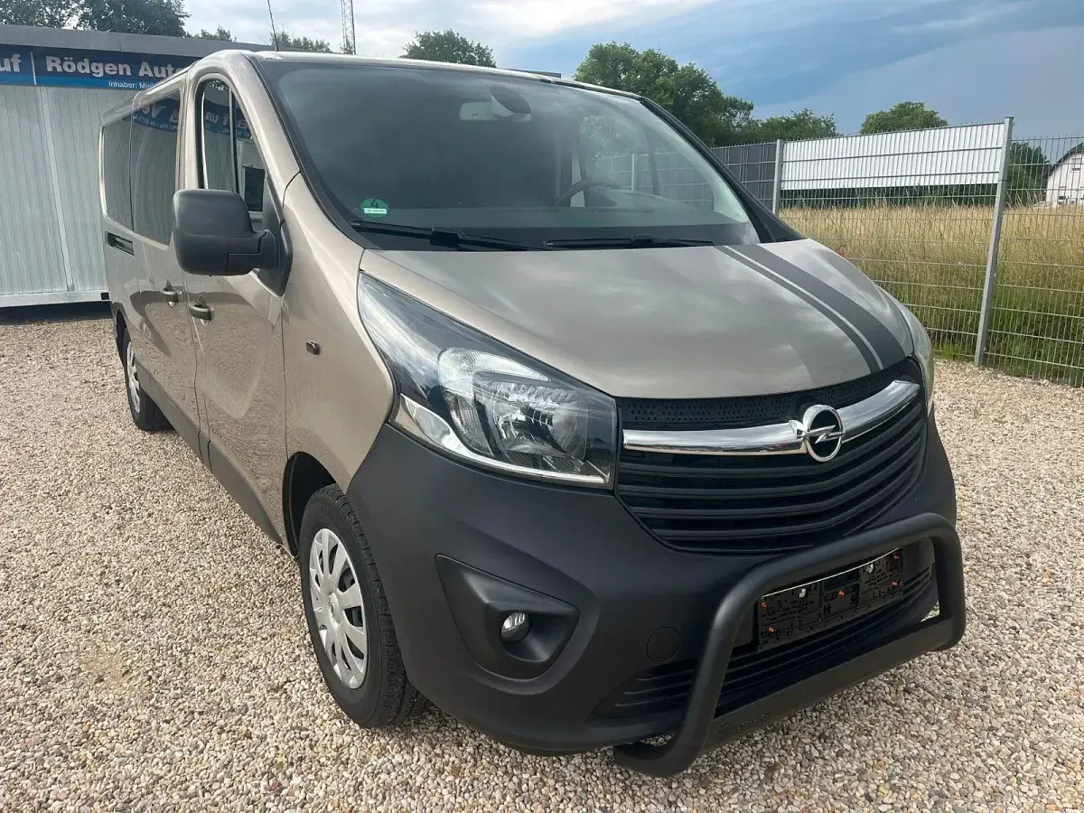 Gebraucht Opel Vivaro 145 PS (106 kW) 2018 Beige Van / Kleinbus