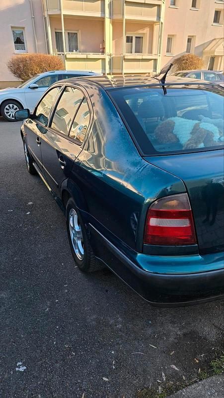 Gebraucht Skoda Octavia 105 PS (77 kW) 1999 Grün Limousine