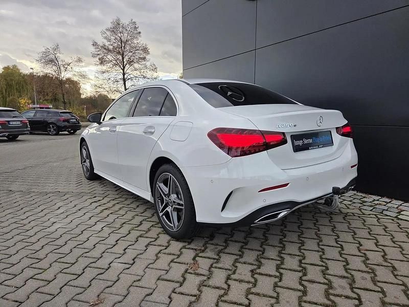 Gebraucht Mercedes A250 AMG 218 PS (160 kW) 2024 Weiß Limousine