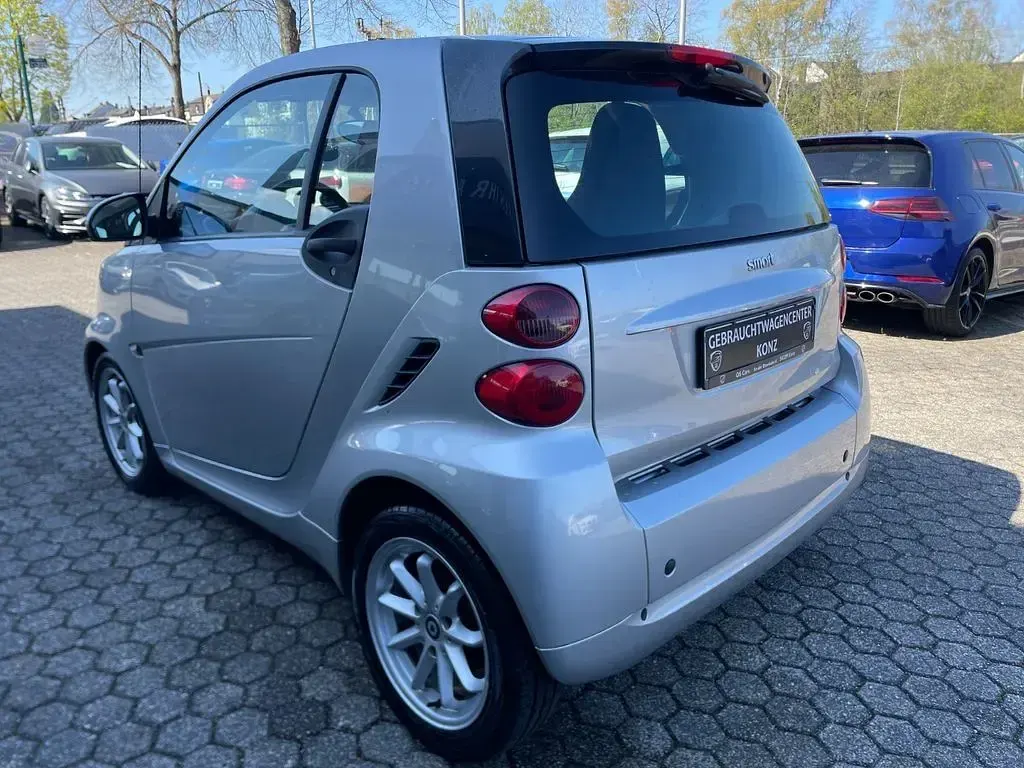 Gebraucht Smart ForTwo Coupé Passion 84 PS (61 kW) 2011 Silber Coupé