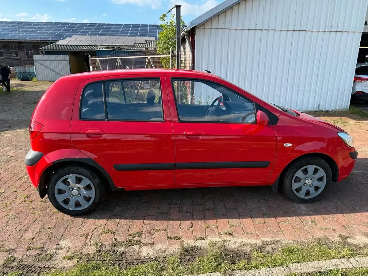 Gebraucht Hyundai Getz 67 PS (49 kW) 2009 Rot Kleinwagen