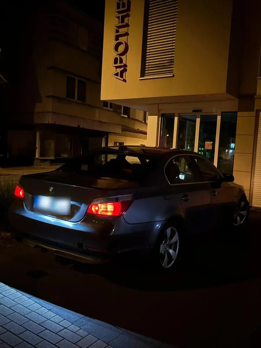 Gebraucht BMW 525 177 PS (130 kW) 2004 Schwarz Kleinwagen