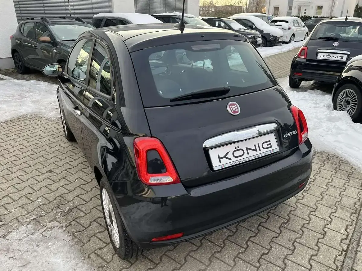 Gebraucht Fiat 500 69 PS (50 kW) 2023 Vesuvio schwarz (5ce) Kleinwagen