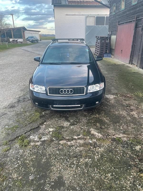 Schwarz Gebraucht 2003 Audi A4 Basis Kombi | 2.400 € (Guter Preis) - Bild 1/4