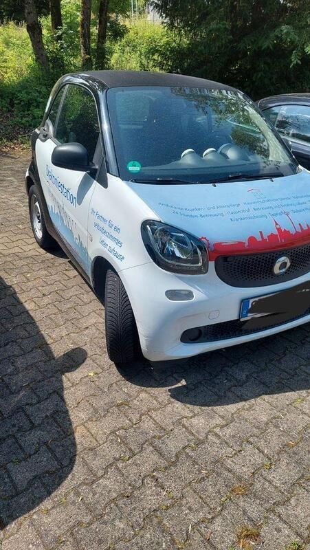 Weiß Gebraucht 2018 Smart ForTwo Coupé Coupé | 8.300 € (Superpreis) - Bild 1/4