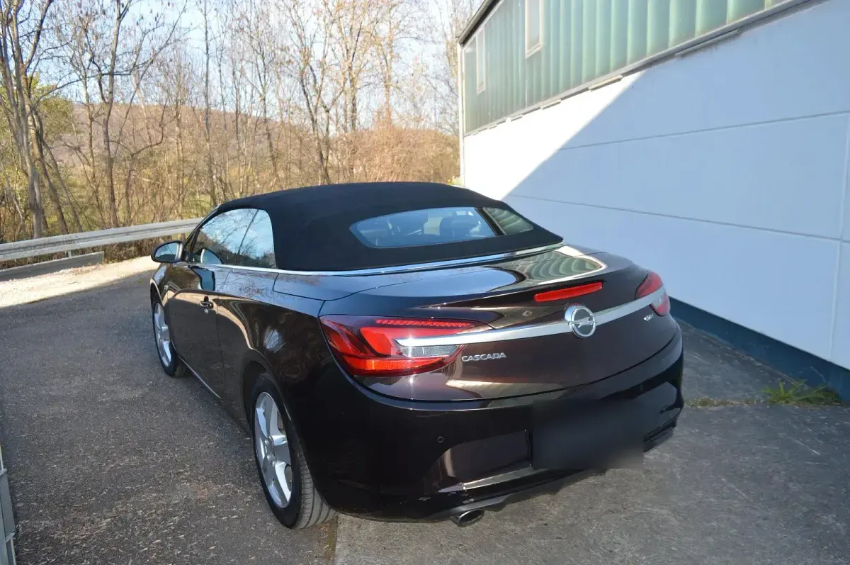 Usata Opel Cascada 165 CV (121 kW) 2015 Cabrio